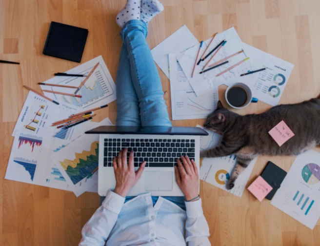 Jak na home office rozhýbat metabolismus a zatočit s kily?