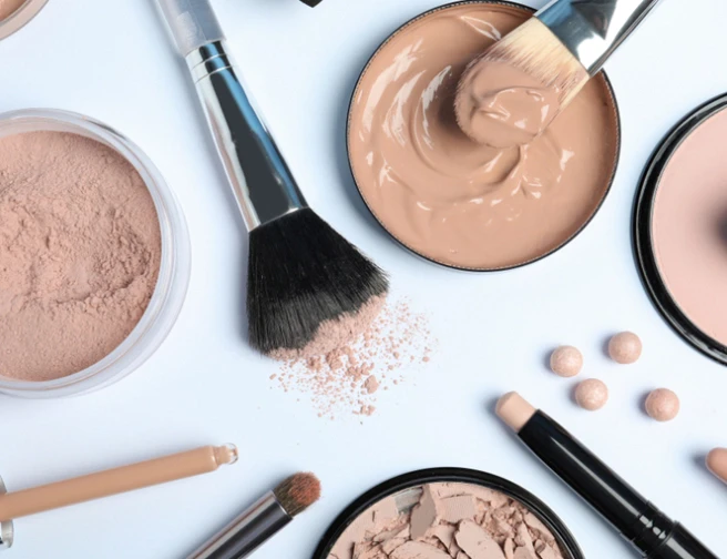 Vybíráte make-up? Co všechno byste měli vědět? 