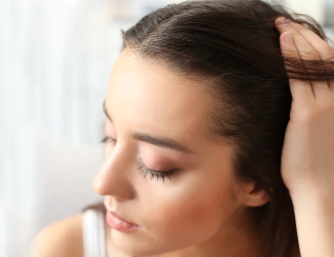 Mytí vlasů nestačí aneb Co dokáže scalp-care?