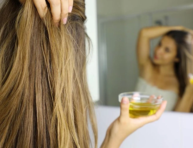 Dopřejte svým vlasům arganový olej – 4 tipy, s čím vám pomůže