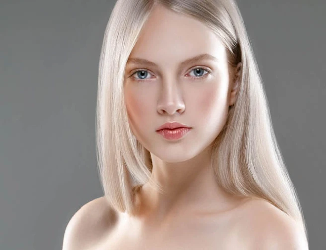 Studená blond bez žlutých tónů snadno a doma