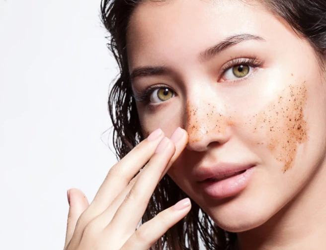 Peeling a výživa pleti krok za krokem