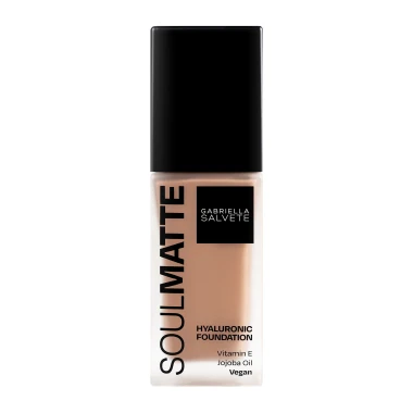 Gabriella Salvete make-up Soulmatte foundation 05