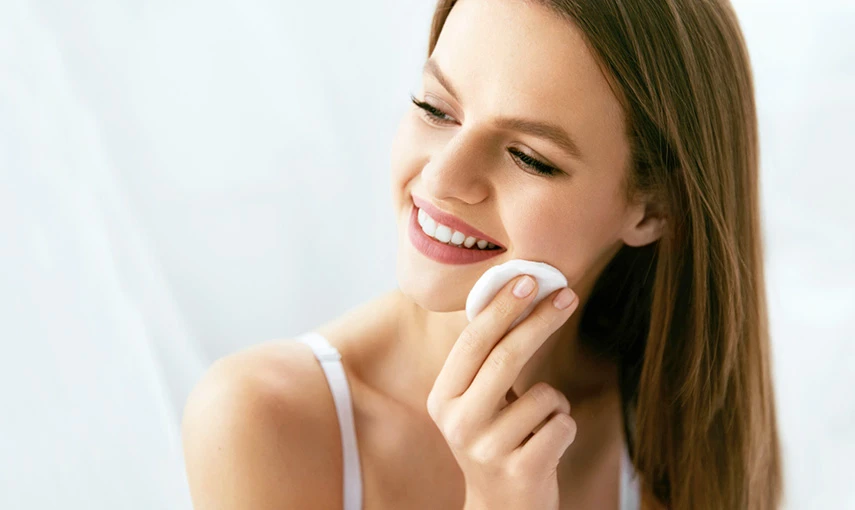 K odlíčení tampon, či ubrousek? Víme, co poslouží nejlépe! hlavní banner