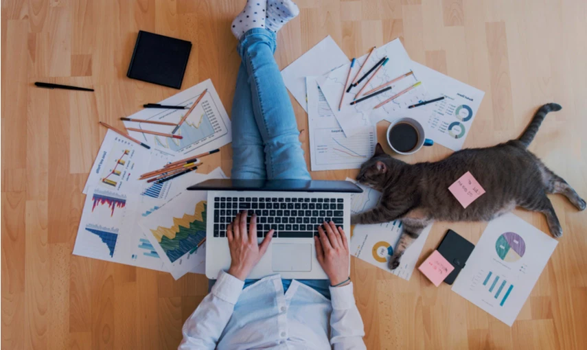 Jak na home office rozhýbat metabolismus a zatočit s kily?  hlavní banner
