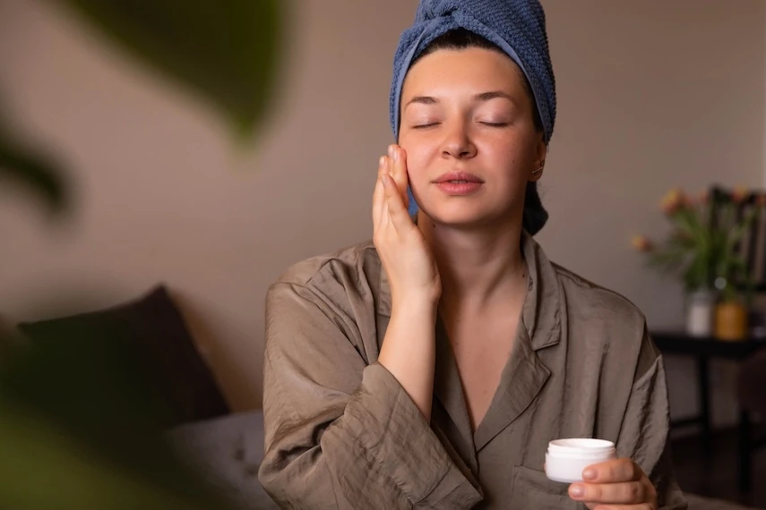 Revoluce v péči o pleť: Skincare trendy 2025 a skinimalismus hlavní banner