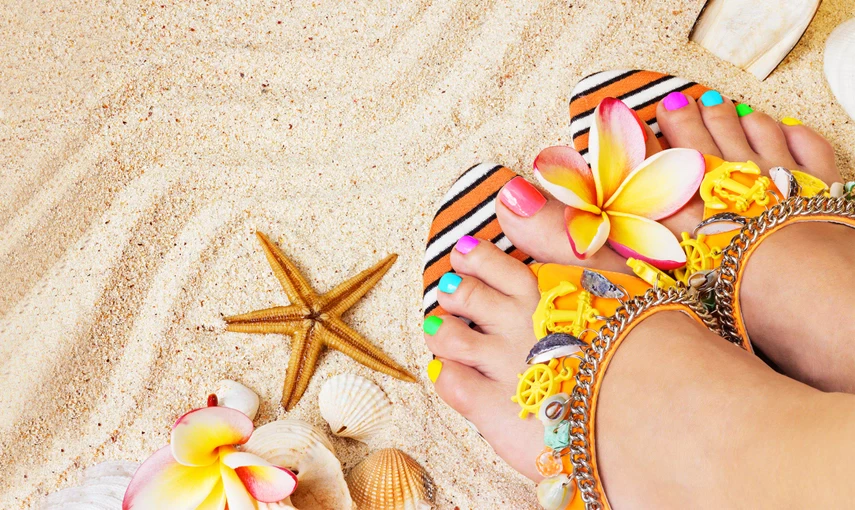 Hot letní trendy pro nehty na nohou hlavní banner